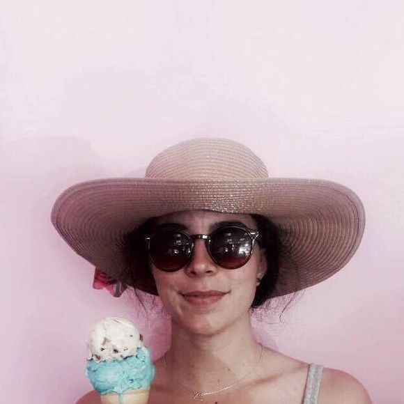 Meet your Posher, Jackie - Picture 1 of 1